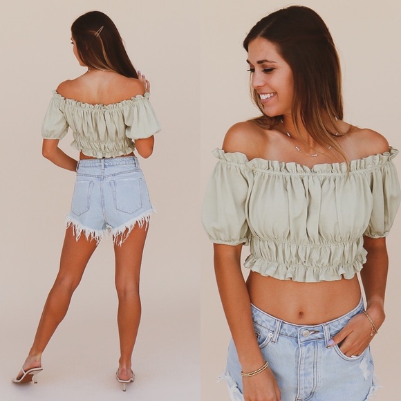 green cropped top - Picture 3 of 3